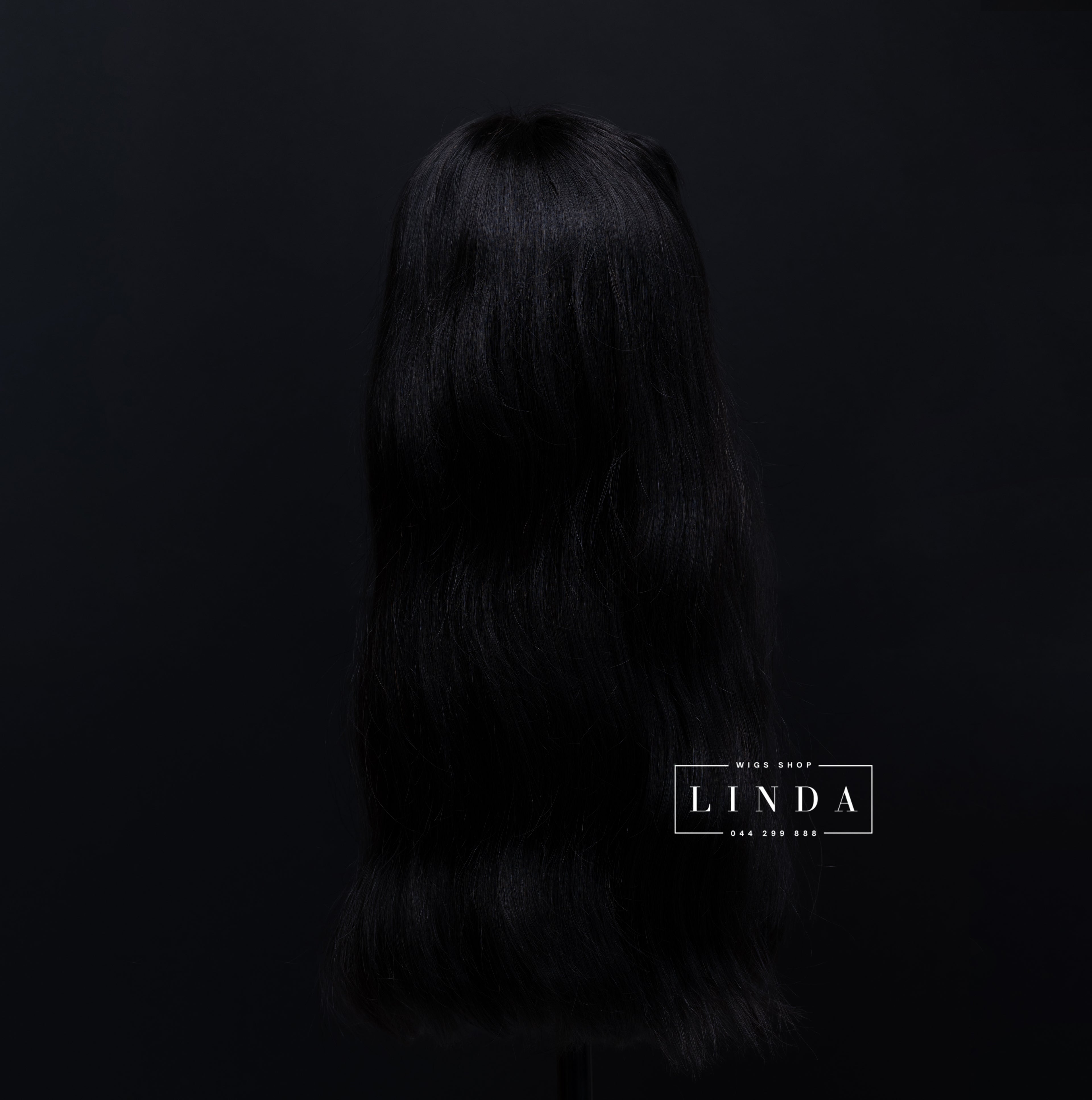 Black Natural Lace Front Wig – Medium Length